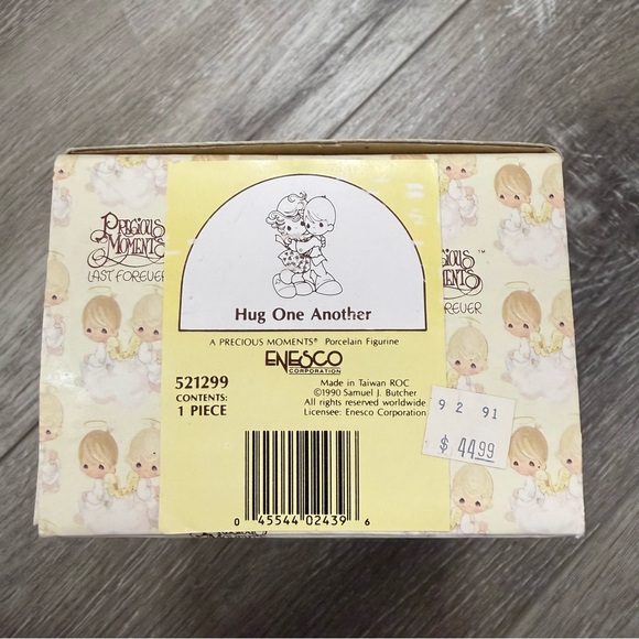 Precious Moments Hug One Another Figurine Box - Cream and Gold - Picture 4 of 4